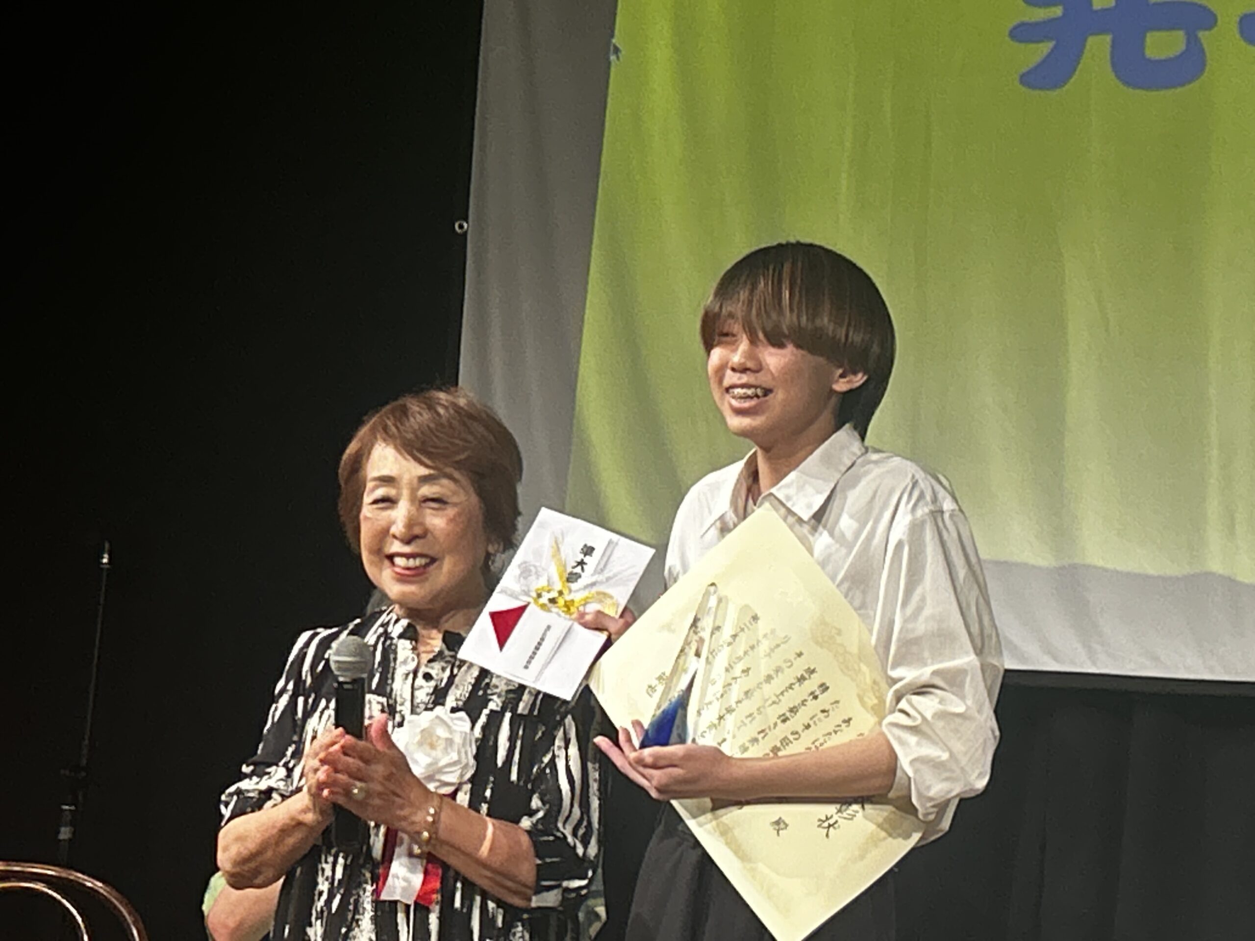 なにわ大賞の受賞時の写真
